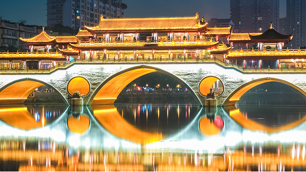 桥梁照明设计应同时满足功能照明和景观照明需求