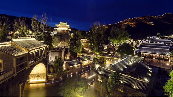 特色小镇景观亮化为景区注入不一样的夜间景色